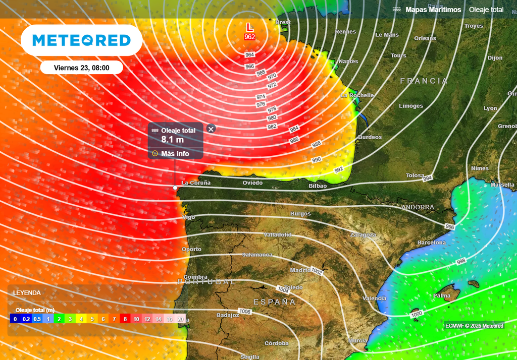 Los avisos rojos poe mae combinado volverán a activarse mañana en gran parte de la costa gallega: la altura media de las olas rondará los 8-9 metros.