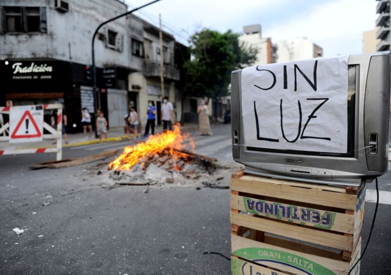 Ola de calor rompe récords y provoca apagón en Argentina