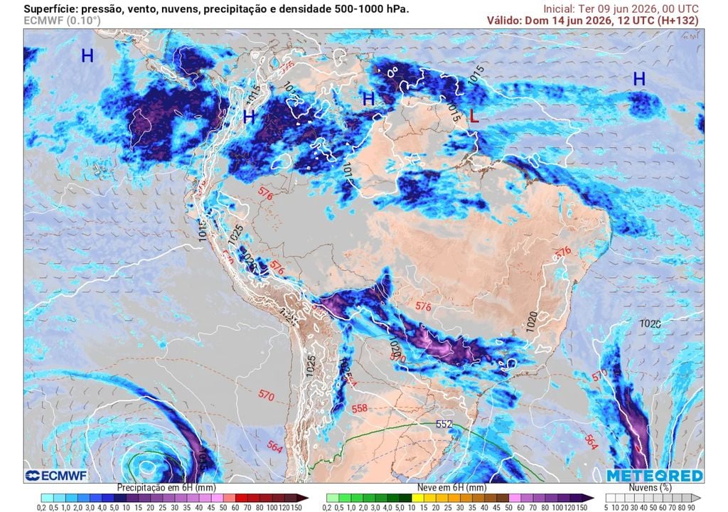 Previsão de chuva (tons azulados) e isoterma de 0°C (linha verde). Previsão de chuva (tons azulados) e isoterma de 0°C (linha verde) mostra que haverá condições para formação de precipitação invernal em parte do Rio Grande do Sul e de Santa Catarina.