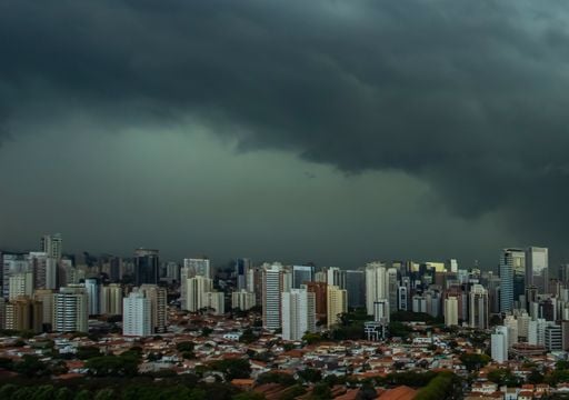 Onda tropical provocar&aacute; aumento das chuvas no Brasil em pleno per&iacute;odo seco; entenda