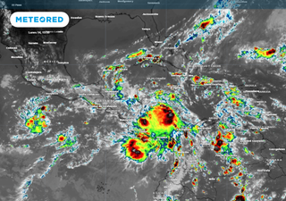 Onda tropical y frente frío dejarán lluvias intensas en México. ¿Dónde lloverá más fuerte?