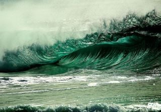 Ondas e marés: O que as distingue?