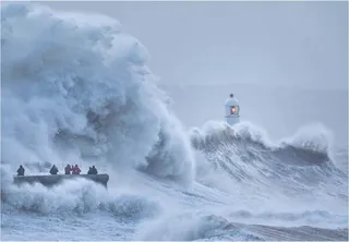Las traicioneras olas gigantes en el Océano Antártico son más frecuentes de lo que se pensaba, según un estudio