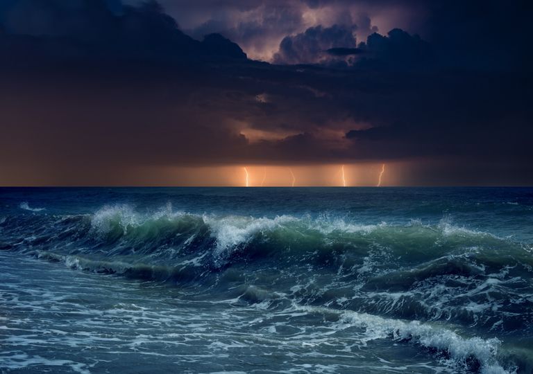 Ondas tropicales mantendrán fuertes lluvias sobre México Ondas tropicales mantendrán fuertes lluvias sobre México