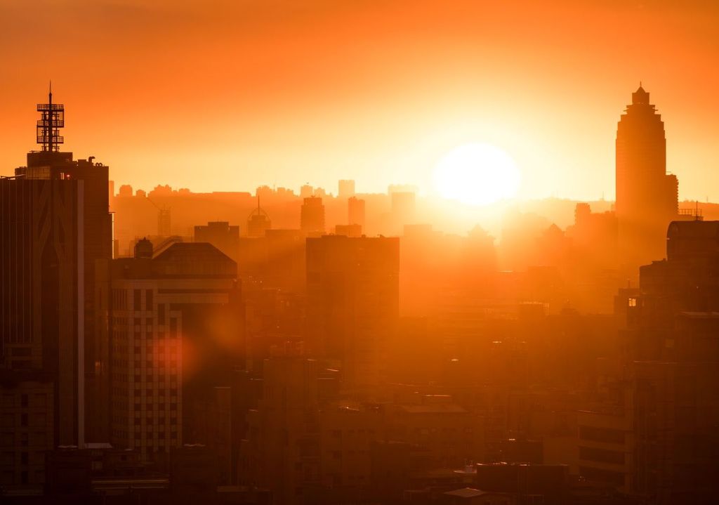 Ondate di calore e ozono. Ondate di calore e ozono.