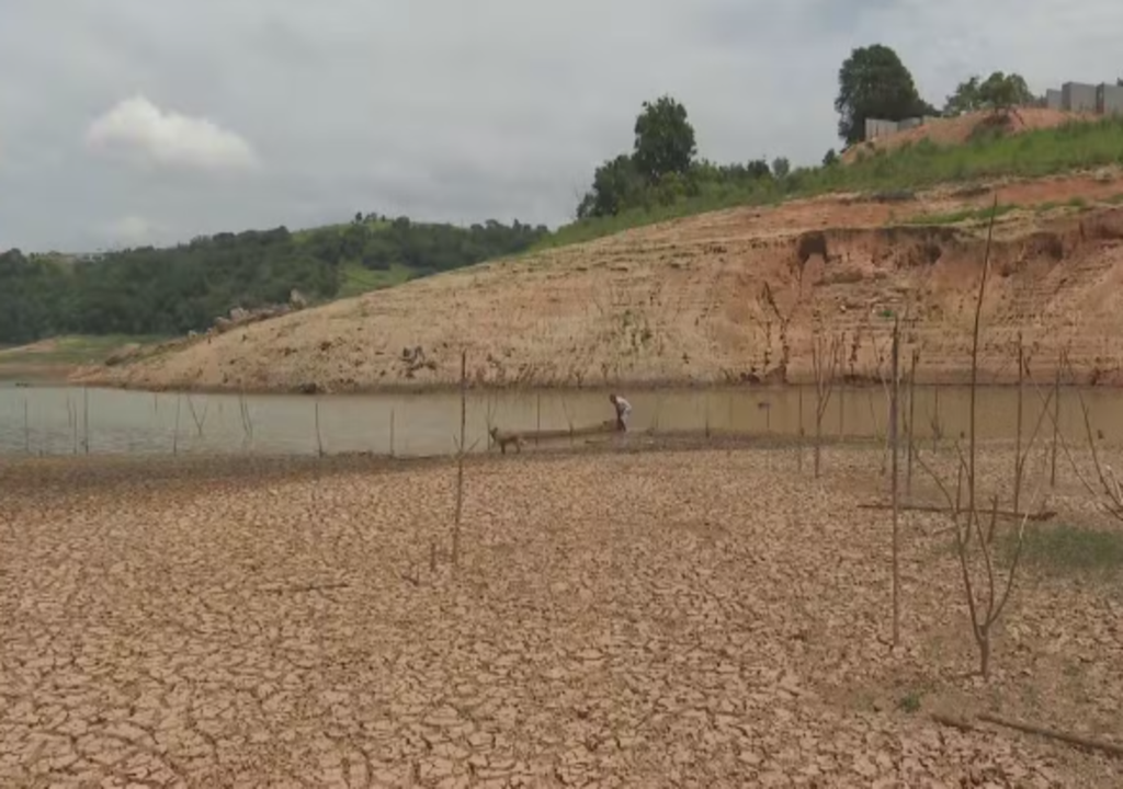 Situação da represa Jaguari/Jacarei, que abastece a Região Metropolitana de São Paulo, no último mês. Situação da represa Jaguari/Jacarei, que abastece a Região Metropolitana de São Paulo, no último mês.