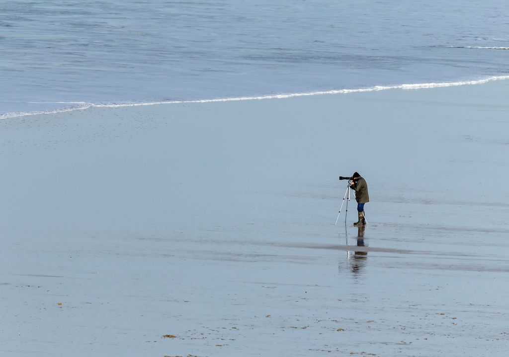 A fotografia do 'navio voador' foi tirada por um caminhante solitário ao largo da costa da Cornualha.