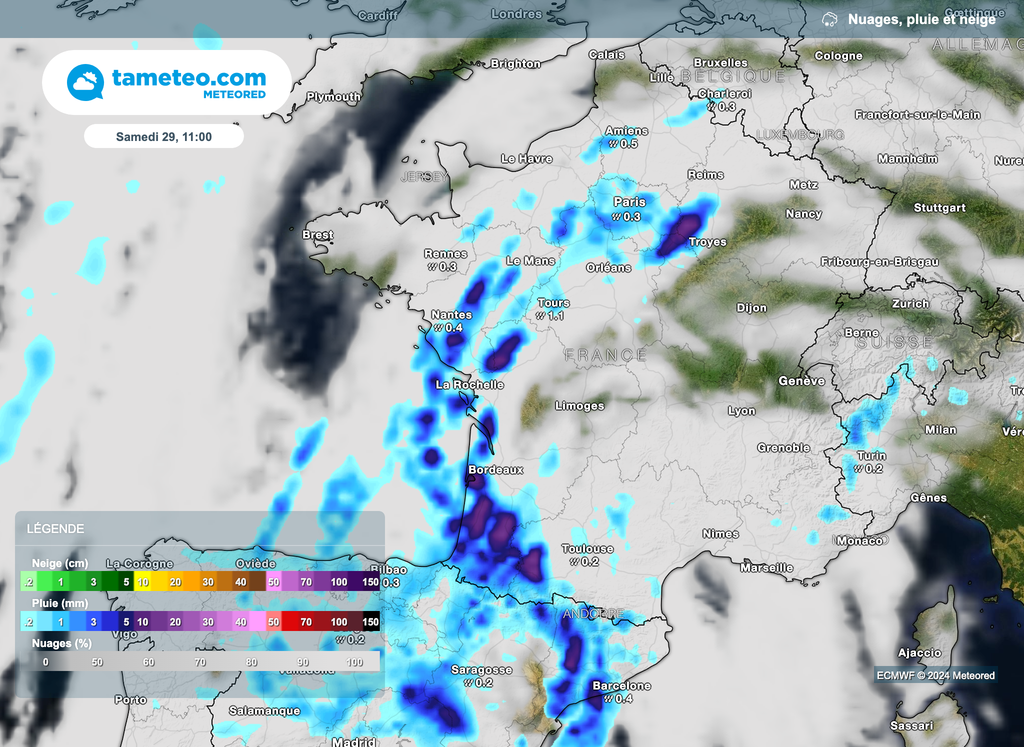 Samedi, alors que de fortes chaleurs se mettront en place dans le centre-est et nord-est, pluie et orages se développeront déjà plus à l'ouest. Samedi, alors que de fortes chaleurs se mettront en place dans le centre-est et nord-est, pluie et orages se développeront déjà plus à l'ouest.