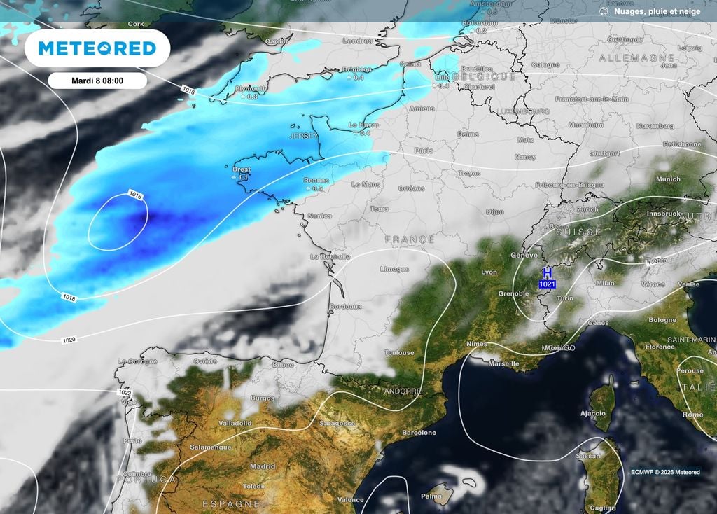Une perturbation arrivera par l'océan mardi. Une perturbation arrivera par l'océan mardi.