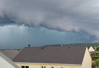 Orages, grêle, inondations, tornade : les images impressionnantes de ces dernières heures