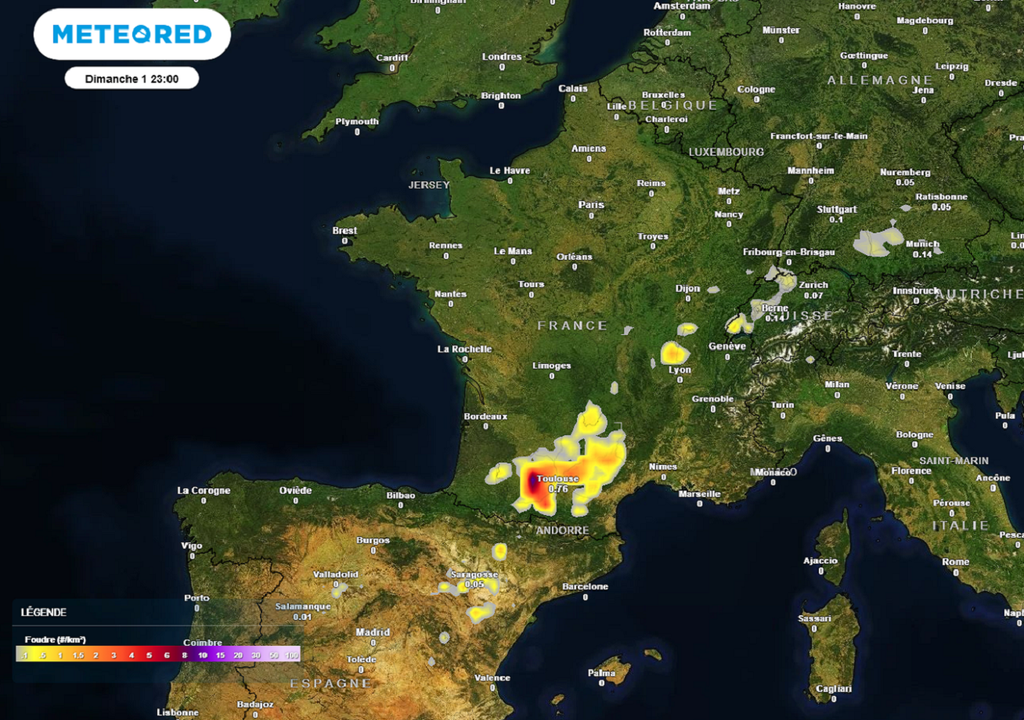 Dimanche, de fréquents orages éclateront selon l'axe traditionnel s'étirant du sud-ouest aux régions de l'est. Dimanche, de fréquents orages éclateront selon l'axe traditionnel s'étirant du sud-ouest aux régions de l'est.