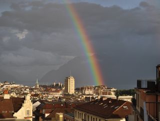 Orages, pluie, neige en montagne… Les images d’une semaine encore bien mouvementée !