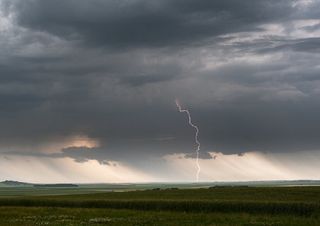 Orages : plus de 50000 éclairs en 48h et d'importantes chutes de grêle