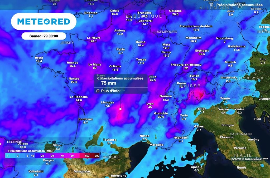 Des pluies parfois très soutenues sous les orages ! Des pluies parfois très soutenues sous les orages !