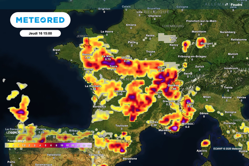 Orages violents en France : gros gr&ecirc;lons, rafales &agrave; 120 km/h et inondations. 15 d&eacute;partements plac&eacute;s en vigilance orange