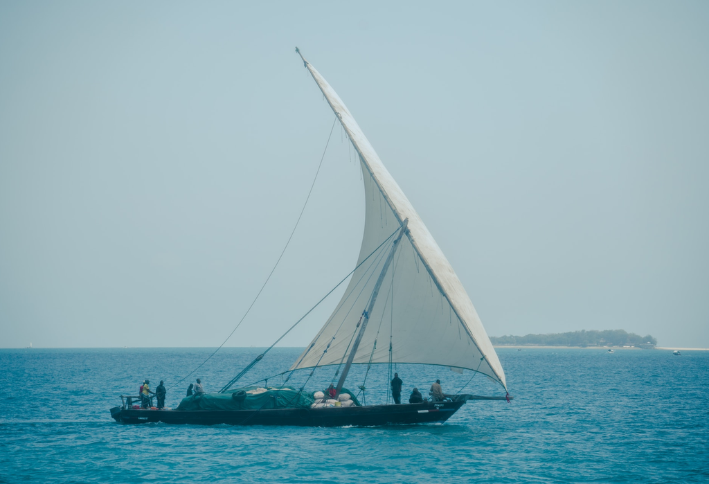 Ein Segelboot vor Sansibar Ein Segelboot vor Sansibar