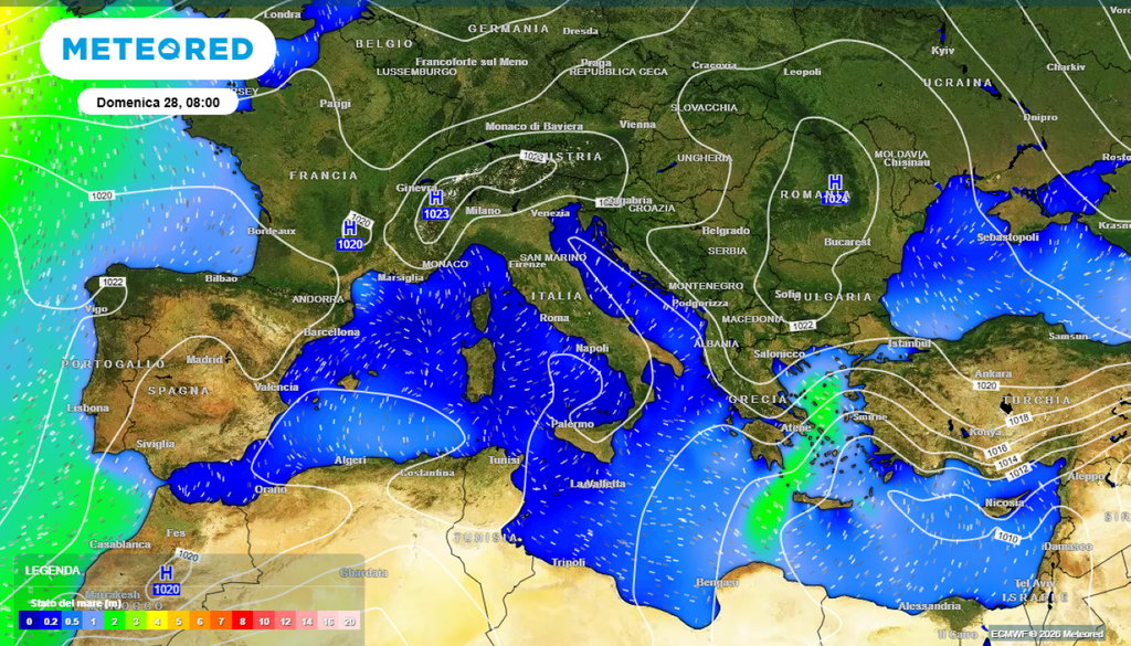Quando una cresta di alta pressione si blocca sul Mediterraneo, i venti si indeboliscono drasticamente. Senza vento, il mare riduce lo scambio di calore con l’atmosfera (fino al 70% in meno in alcuni casi). Quindi il mare diventa un incubatore di calore.