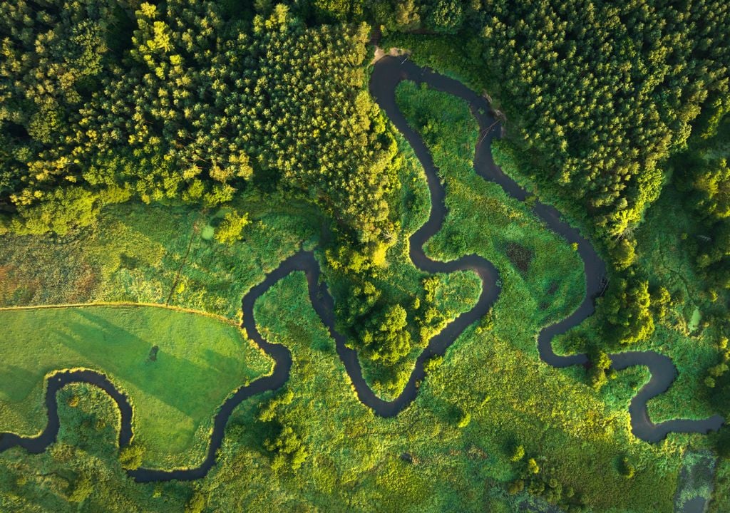 rio sinuoso; meandro rio sinuoso; meandro