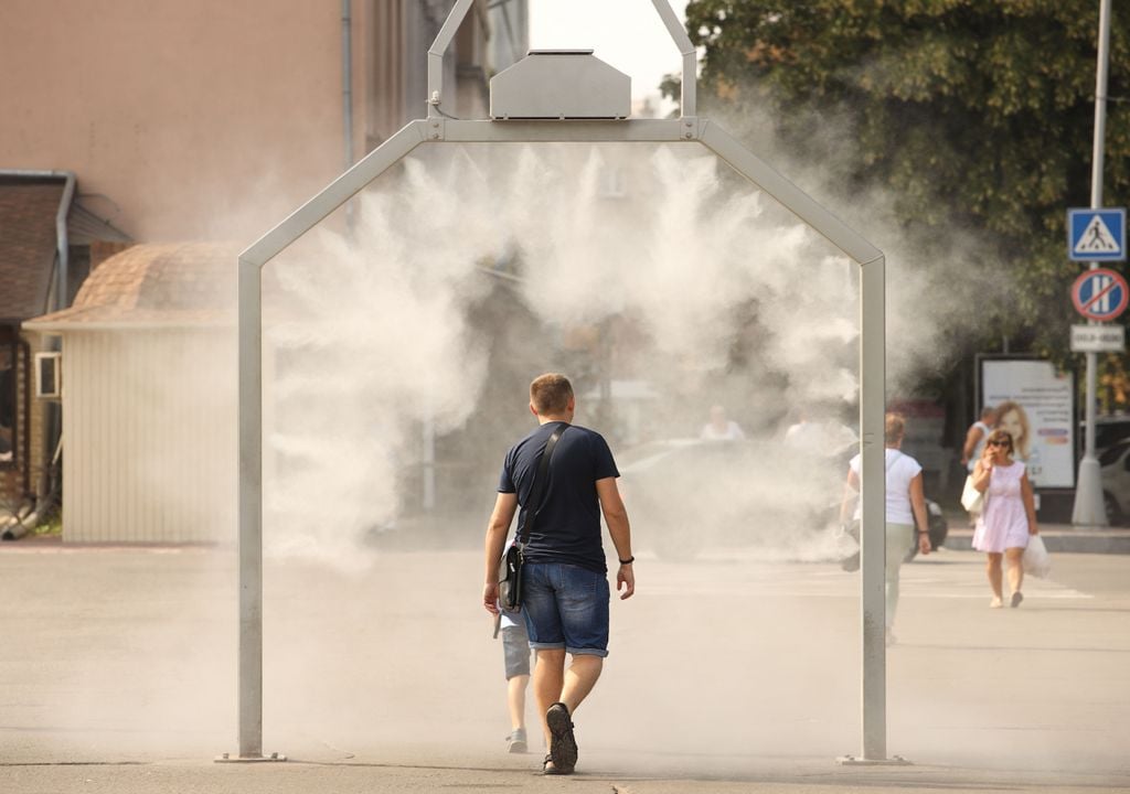 A intensificação da cúpula de calor deverá fazer subir significativamente as temperaturas em grande parte de Portugal continental, com máximas superiores a 40 ºC no interior. Perante este cenário, recomenda-se reforçar a hidratação, evitar a exposição solar nas horas de maior calor e procurar locais frescos.