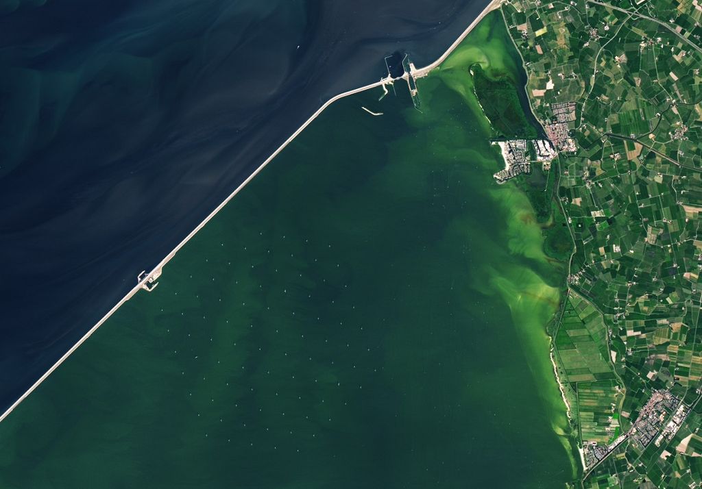 vista satelital de un parque eólico en los Países Bajos