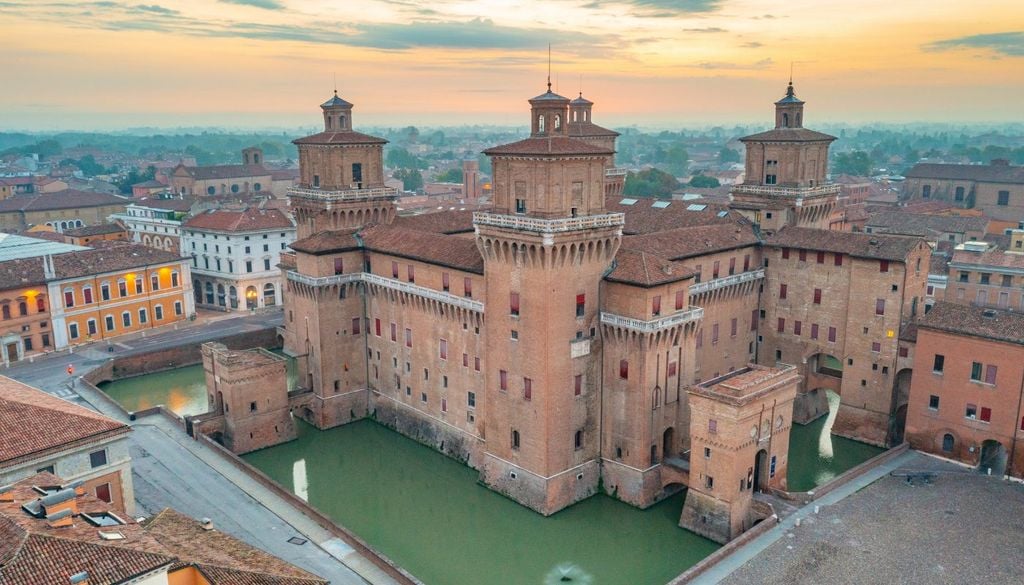 Ferrara Palio 2026 Il Castello Estense, uno dei gioielli architettonici di Ferrara