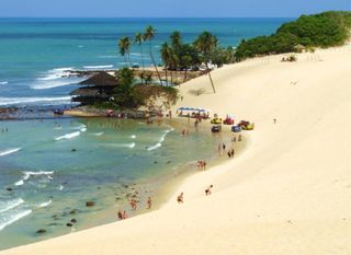 Para onde viajar no Brasil em novembro: 6 destinos perfeitos para o calor e preços baixos
