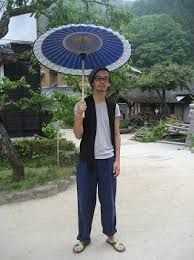 Parasoles Para Hombres En Japón Frente A Las Olas De Calor
