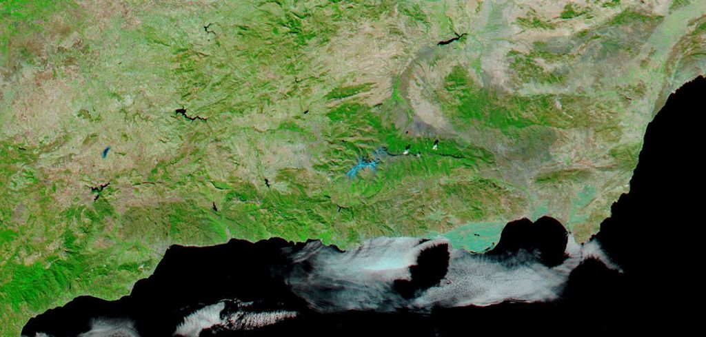 Parches De Nieve A 17 De Octubre 2014 Zona de Sierra Nevada. Pulsa para ampliar.