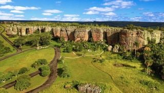 Parque escondido no Paran&aacute; tem forma&ccedil;&otilde;es rochosas de milh&otilde;es de anos que impressiona turistas; conhe&ccedil;a