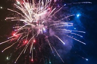Las concentraciones de ciertas partículas nocivas son las más altas del mundo durante los fuegos artificiales