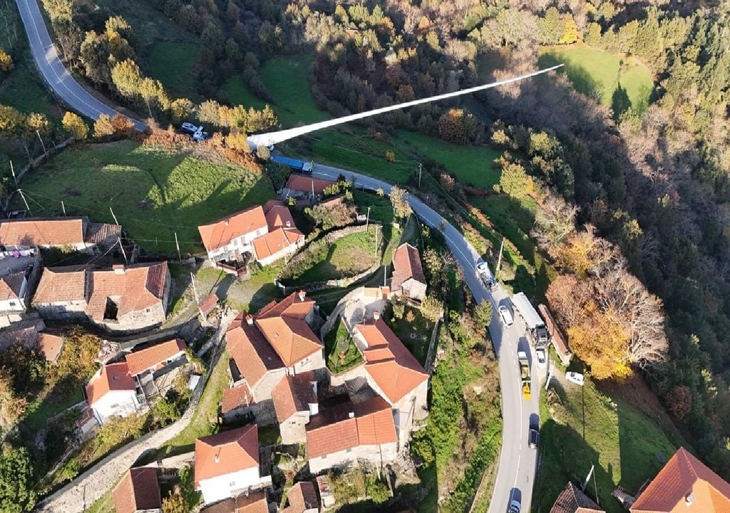 Transporte de pás do parque eólico do Tâmega Transporte de pás do parque eólico do Tâmega