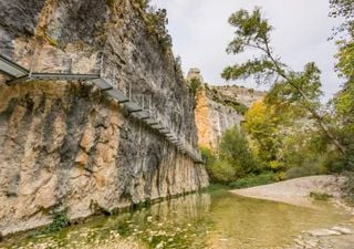 Pasarelas del Vero en Alquézar, una ruta de vértigo e historia ideal para este otoño