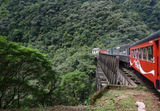 Uno dei viaggi in treno più belli del mondo in Brasile!  E se provassi l'avventura?