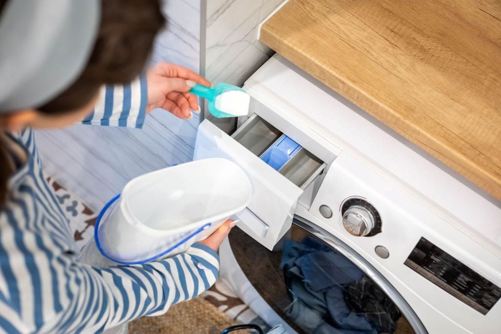 Al igual que otros productos químicos para la limpieza del hogar, los suavizantes pueden tener efectos perjudiciales.