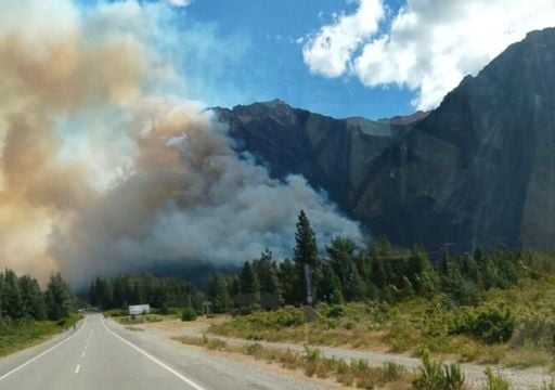 Peligrosos incendios en Epuyén y El Bolsón afectaron a más de 100 hectáreas: ¿se esperan lluvias esta semana en la zona?