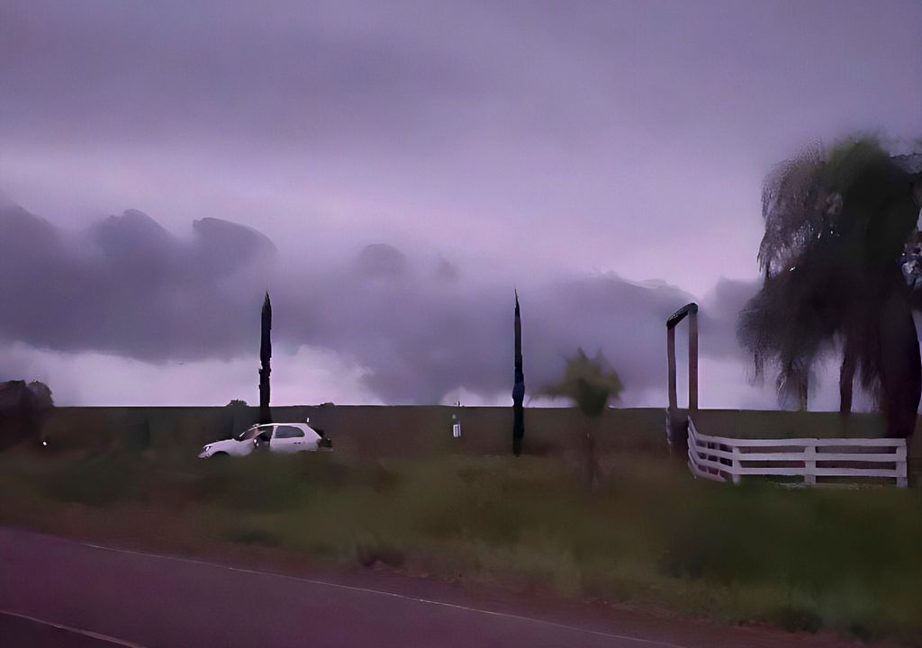 O outro tornado capturado pelos meteorologistas nesta quinta-feira. O outro tornado capturado pelos meteorologistas nesta quinta-feira.