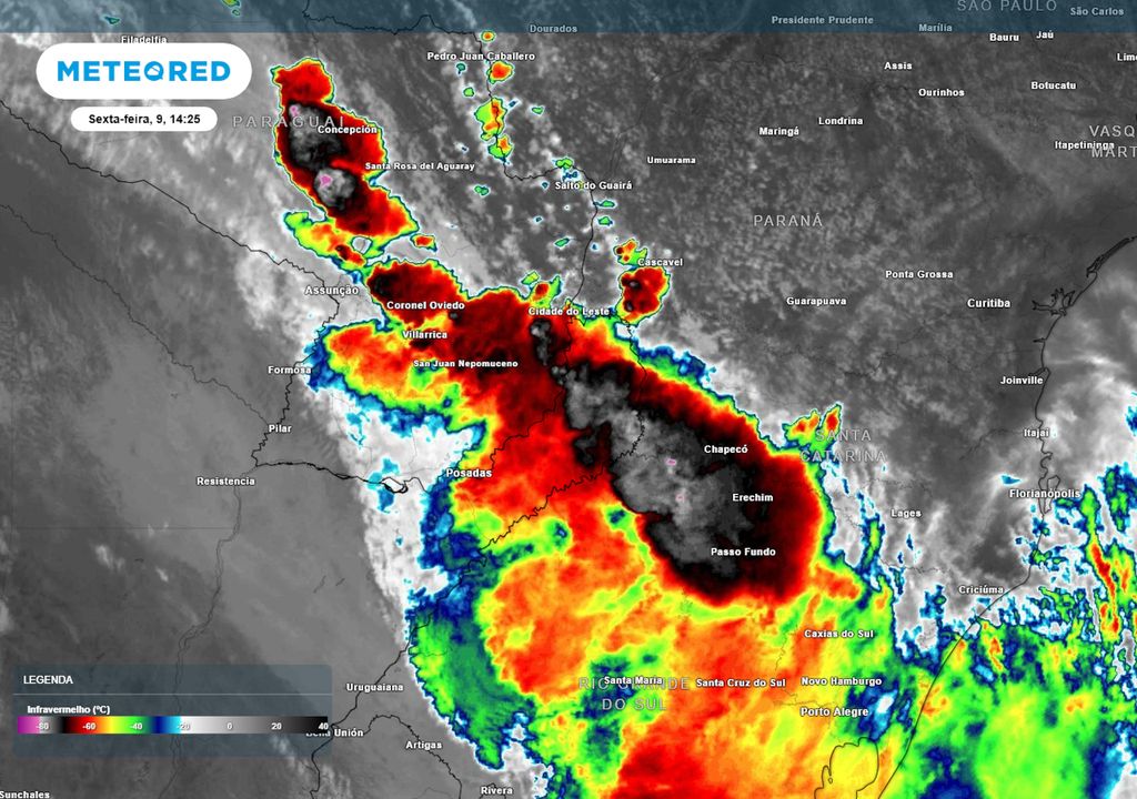 Imagens de satélite (infravermelho) nesta sexta-feira durante a tarde. Imagens de satélite (infravermelho) nesta sexta-feira durante a tarde.