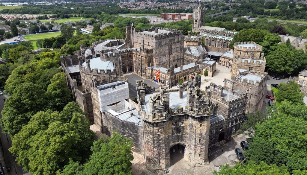 En el castillo de Lancaster se celebró, en 1612, el juicio de las "brujas de Pendle".