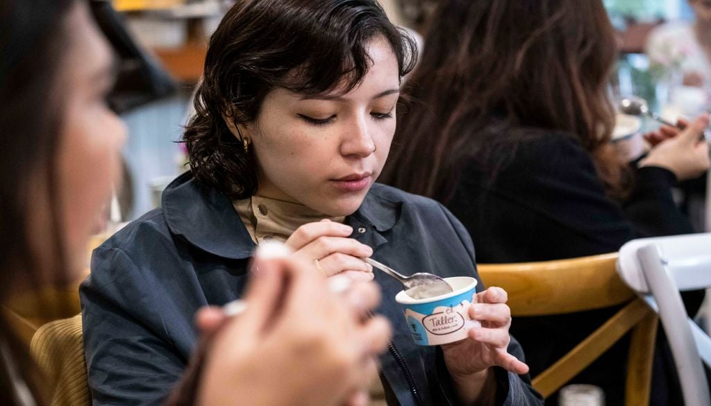 helado El helado de trufa negra chilena fue también uno de los sabores favoritos en el lanzamiento de la carta de invierno de El Taller. Imagen: El Taller