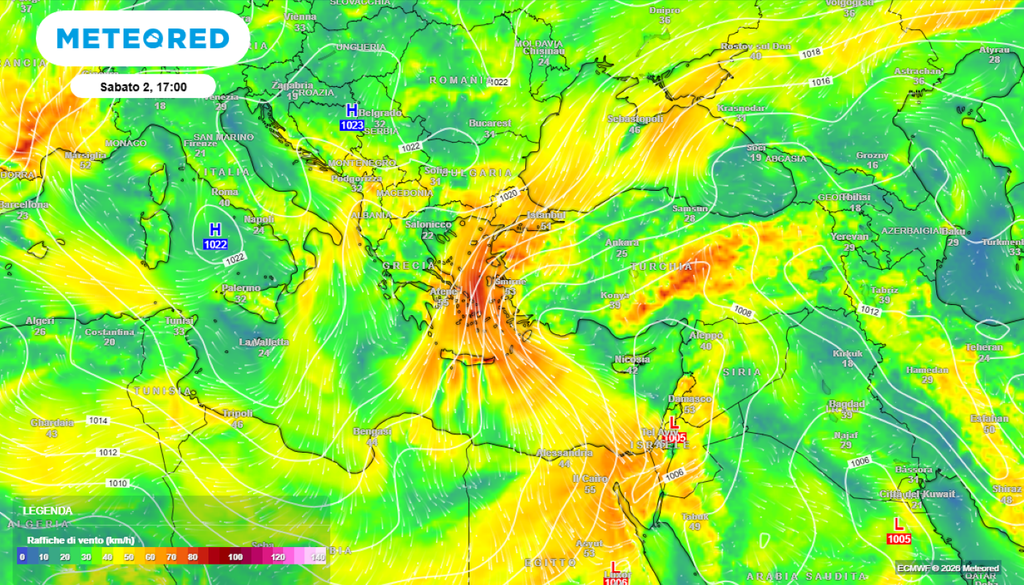 Nel periodo estivo i venti Etesii spirano con grandissima regolarità e intensità notevole (spesso 20-40 nodi, con raffiche superiori) da fine maggio fino a settembre, fra Mar Egeo e sul Mediterraneo orientale.