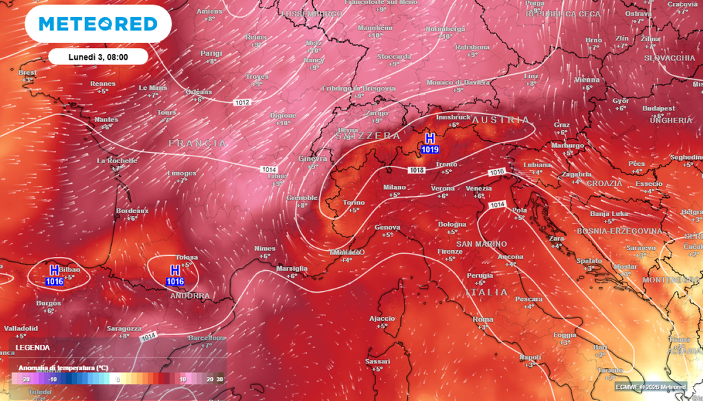 L'aria calda che sale dalle latitudini tropicali, in quota, viene schiacciata verso il basso, comprimendosi e surriscaldandosi giorno dopo giorno, creando un feedback positivo che fa aumentare sensibilmente le temperature.