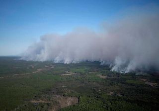 Heat wave rekindles catastrophic wildfires in Alberta, Canada