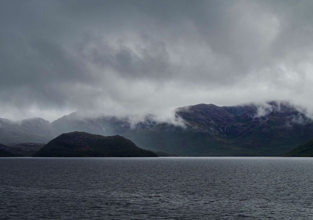 Tiempo lluvioso en los canales del sur de Chile Tiempo lluvioso en los canales del sur de Chile
