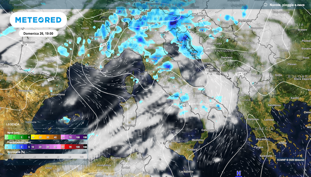 Piogge e temporali sparsi interesseranno il nord e anche il centro nella giornata di domenica, in qualche zona anche intensi.