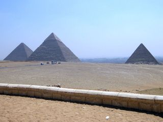 ¿Por qué la longeva pirámide egipcia de Keops ha resistido al paso del tiempo, especialmente a los terremotos?