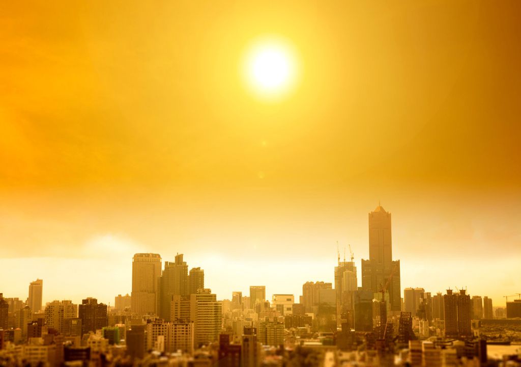 Urban dwellers face a toxic combination of heat and air pollution