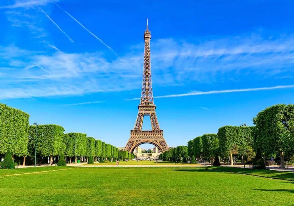 Paris Paris