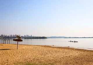 ¿Buscando el plan ideal para disfrutar en familia? Las hermosas playas a orillas del río Paraná te esperan