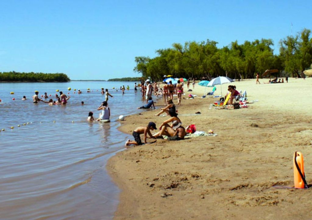 playas a orillas del río Paraná playas a orillas del río Paraná