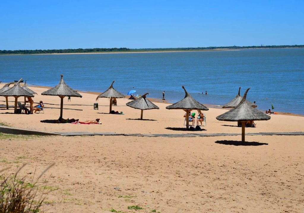 playas a orillas del río Paraná playas a orillas del río Paraná